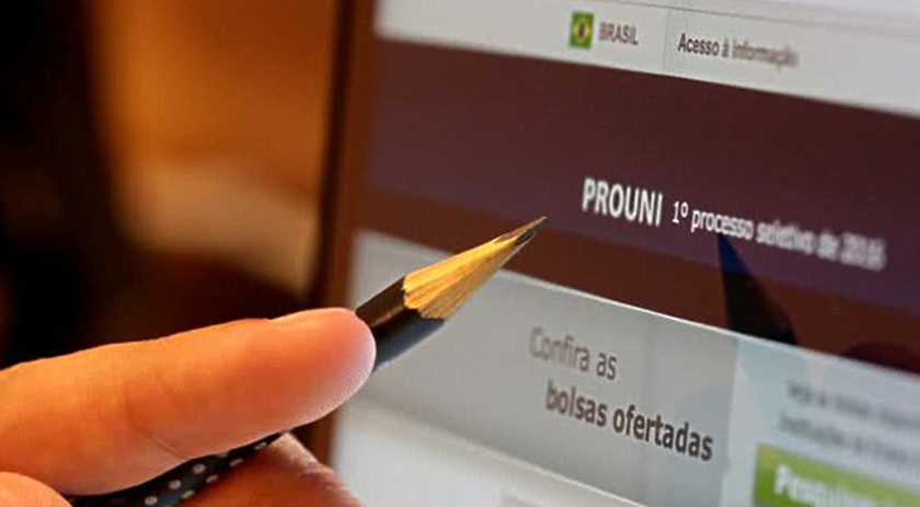 MEC prorroga até amanhã inscrição para o Prouni