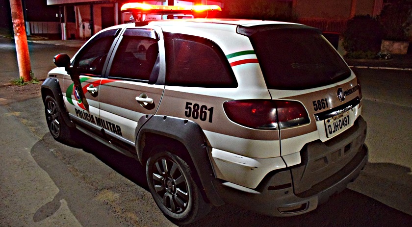 Homem sem habilitação é flagrado conduzindo motocicleta no Bairro São Gotardo