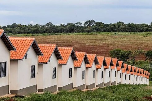 Bancada petista comemora seleção do município para construção de casas