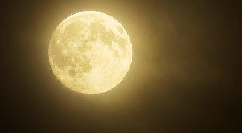 Tem a maior superlua do ano e o cometa K2 esta semana