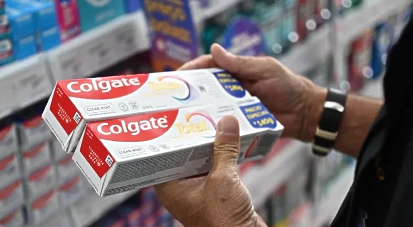 Colgate anuncia fim de produção do creme dental Clean Mint após reações alérgicas