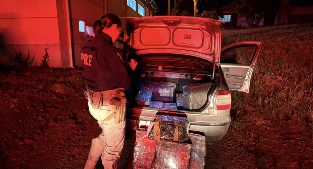 Após perseguição, PRF apreende cerca de 200 kg de maconha e prende homem