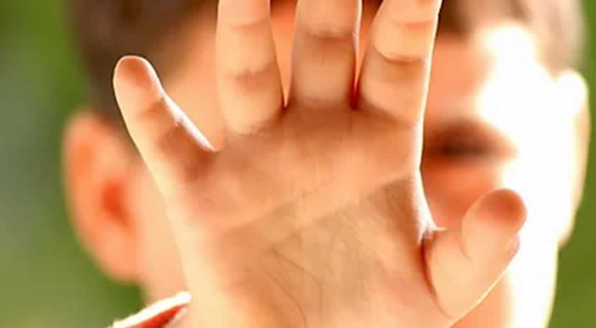 Disque 100 registra mais de 119 mil denúncias de violência contra crianças e adolescentes, em 2021