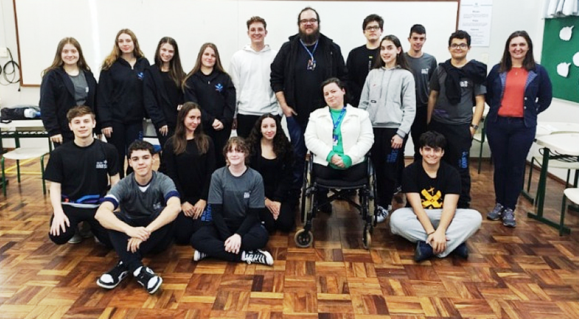 Alunos do Colégio Unoesc têm semana de vivências sobre inclusão