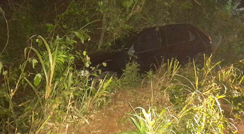 Bombeiros de Anchieta socorrem duas vítimas de acidente de trânsito