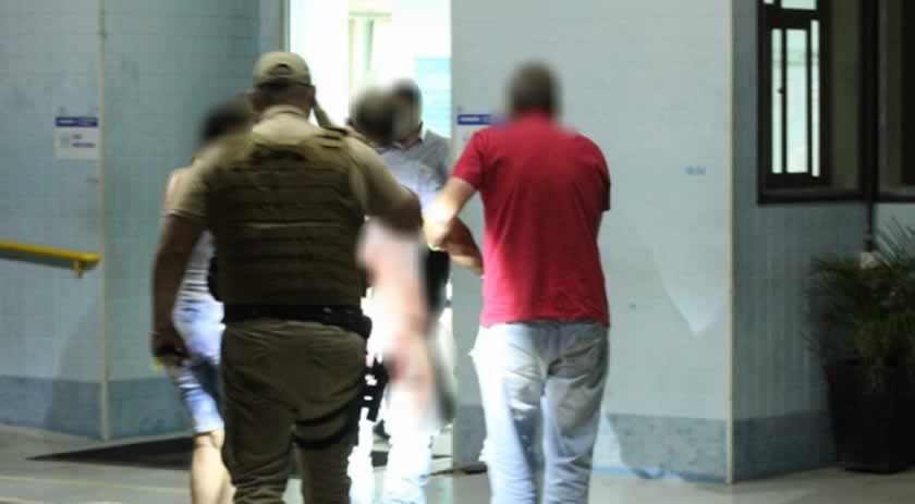 Homem que foi esfaqueado nas costas durante evento está em estado grave na UTI do Hospital Regional