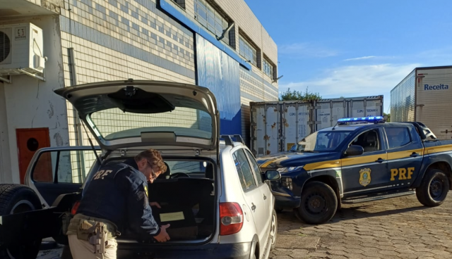 Casal é flagrado com quase 100 garrafas de vinho argentino na BR-163