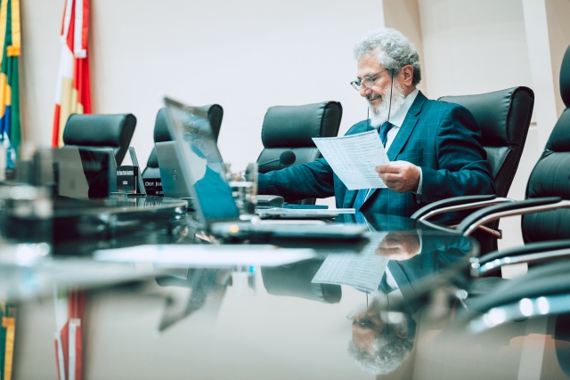 Deputado Padre Pedro entrega cerca de R$ 1 milhão em equipamentos agrícolas para 16 municípios de SC