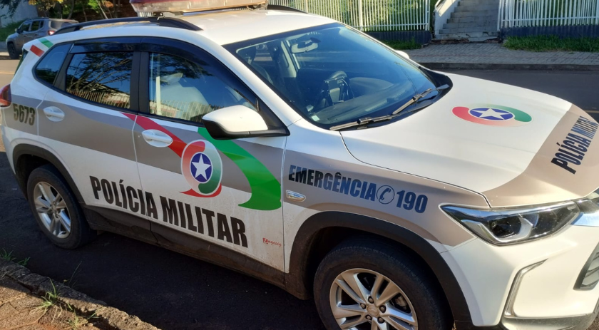 Menor é flagrado dirigindo e tenta fugir da Polícia Militar