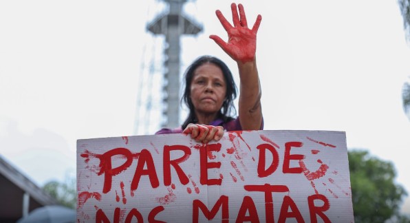 Em Brasília, mulheres denunciam feminicídios e a omissão do Estado