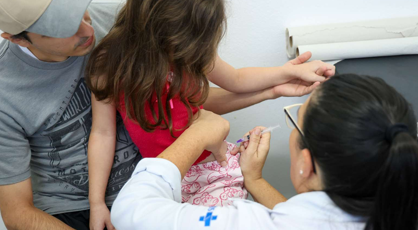SC chega a 1 milhão de doses da vacina contra gripe aplicadas, mas imunização é baixa