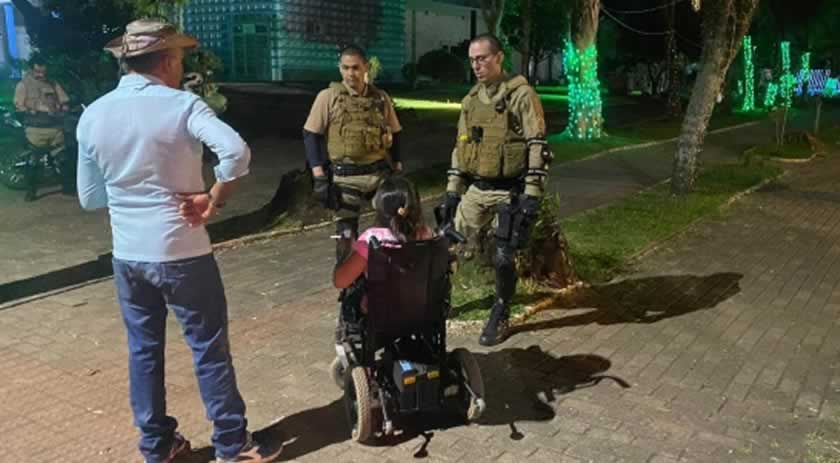 Cadeirante é presa depois de esfaquear homem que teria furtado seu celular