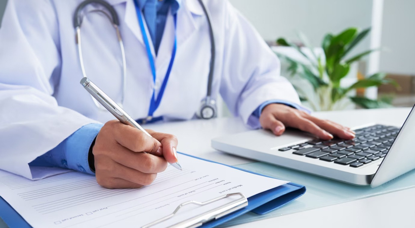 Médicos, clínicas e hospitais devem seguir novas regras de publicidade