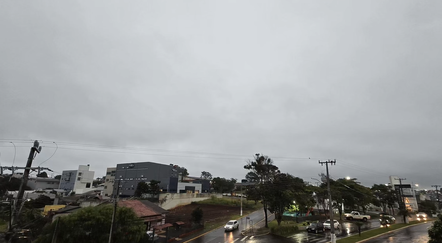 Meteorologista alerta para alto risco de tempestades severas no Oeste de SC nesta sexta-feira