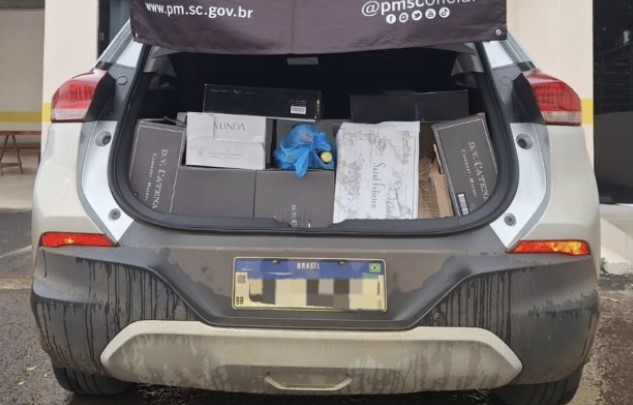 PM Rodoviária apreende 135 garrafas de bebidas trazidas da Argentina
