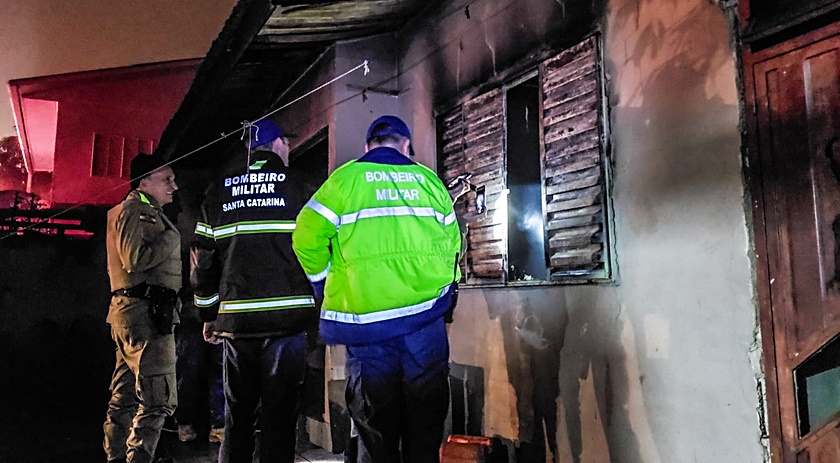 Mulher ateia fogo na casa do ex-marido em São Miguel do Oeste