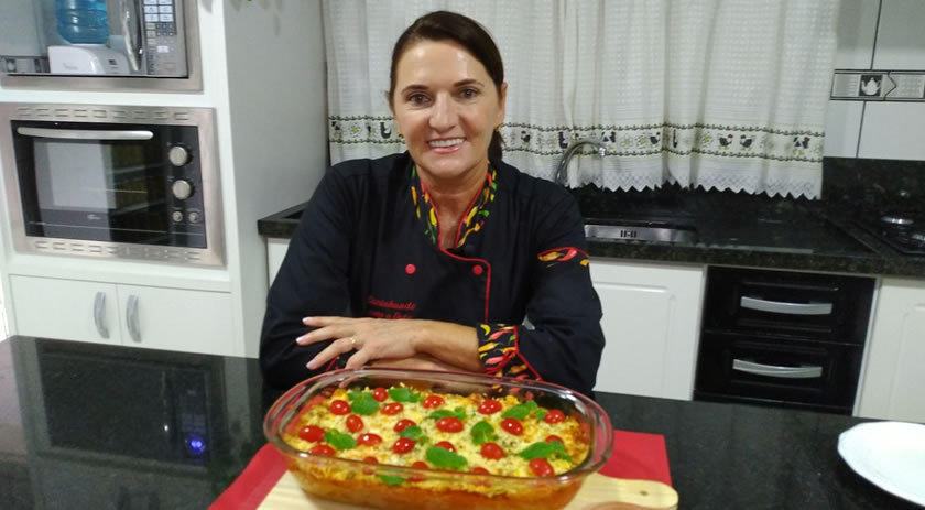 Dete ensina a preparar macarrão de forno com frango