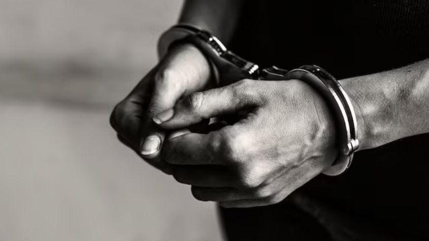 Foragido por assassinato, quatro tentativas de homicídio e outros crimes é capturado