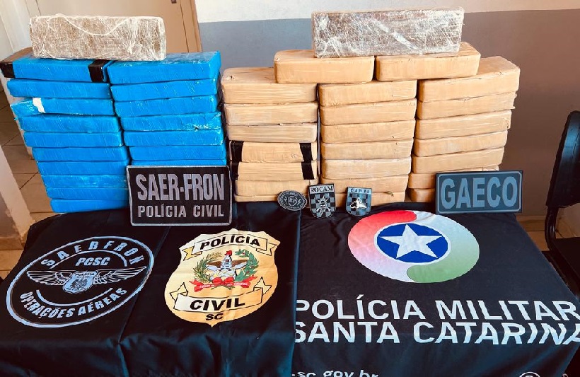 Operação policial apreende grande quantidade de drogas e prende quatro pessoas