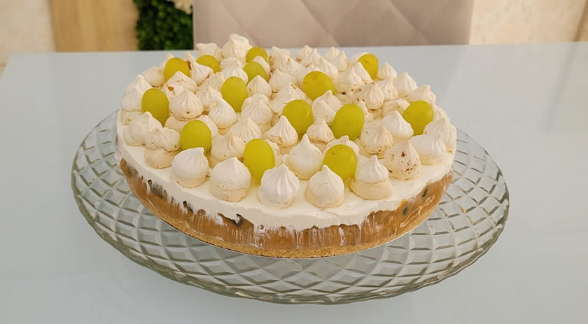 Dete ensina receita de torta de uva verde com leite ninho