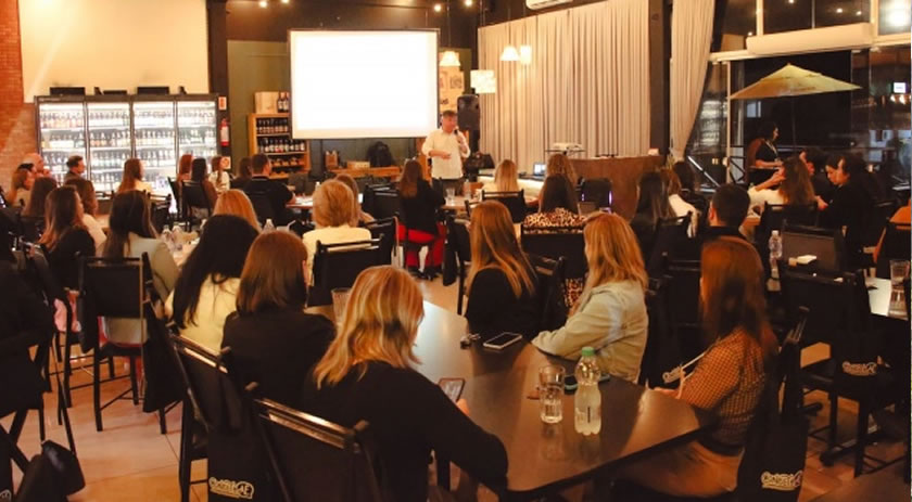 CDL e Associação Empresarial realizam evento Conecta AÊ em comemoração ao Mês dos Núcleos