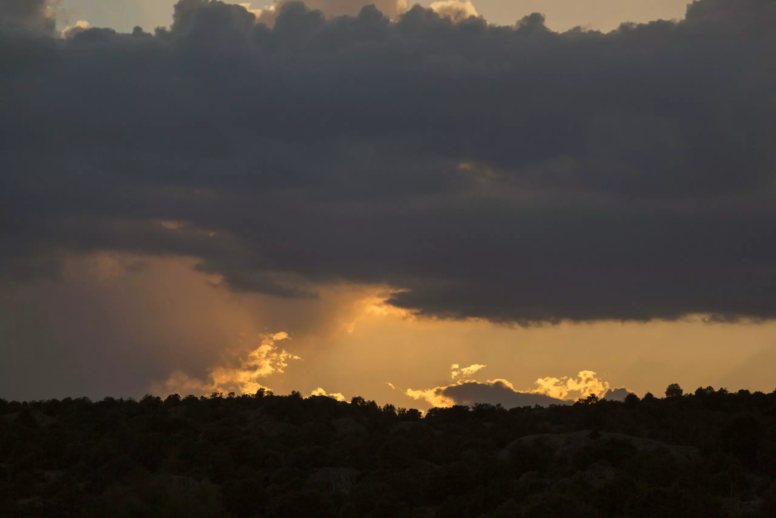 Vai chover? Confira a previsão do tempo para o fim de semana em SC
