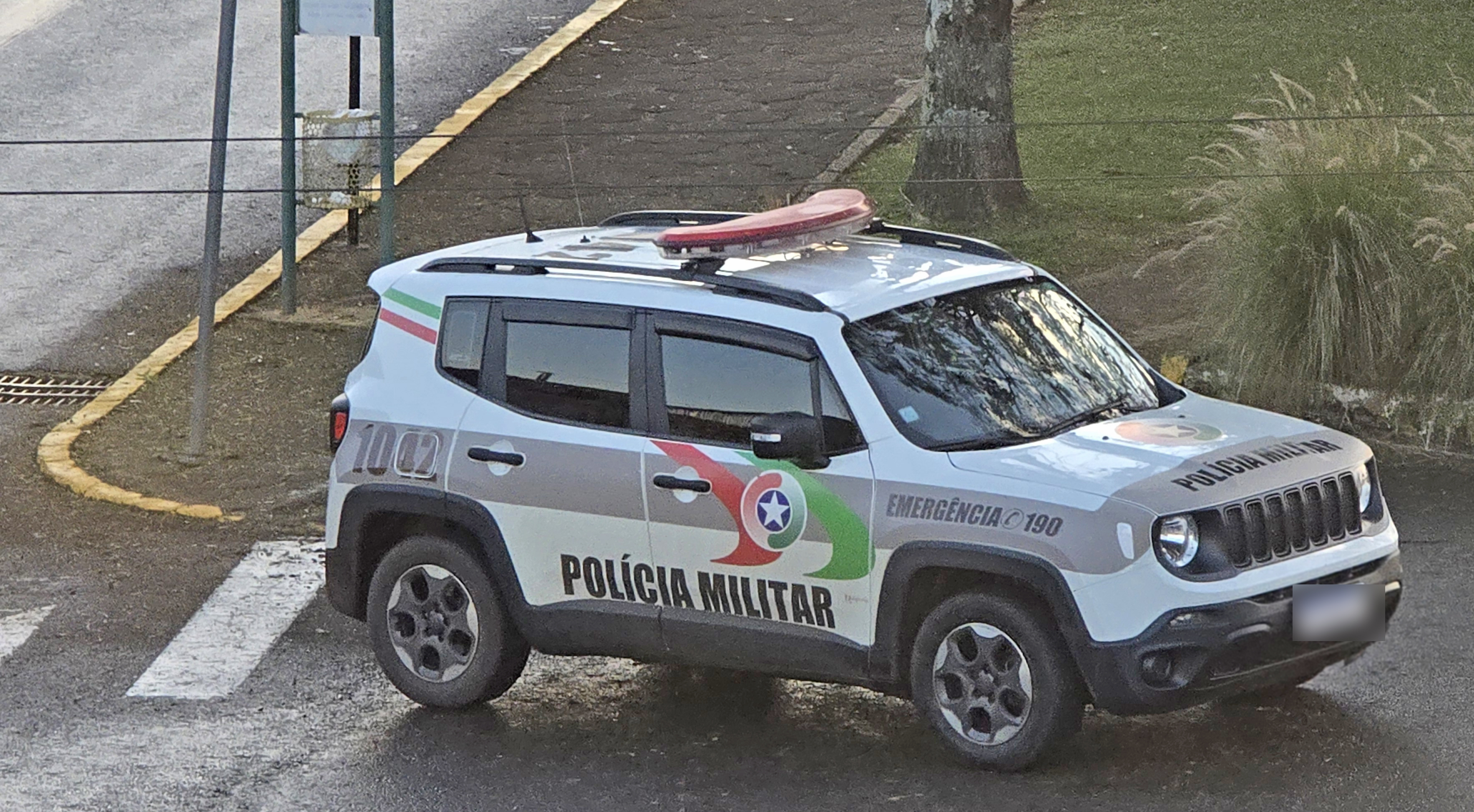 Homem com mandado por tráfico de drogas é preso