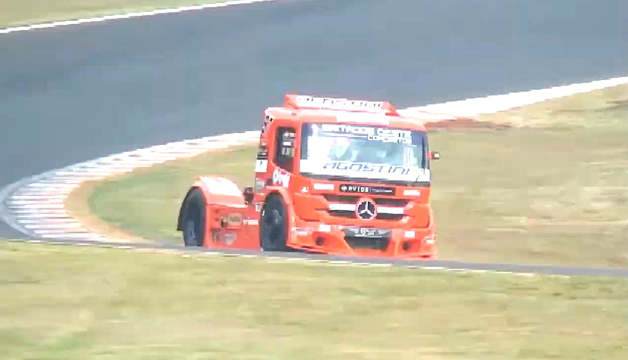 Rogério Taio vence a 3° etapa da Fórmula Truck em Cascavel
