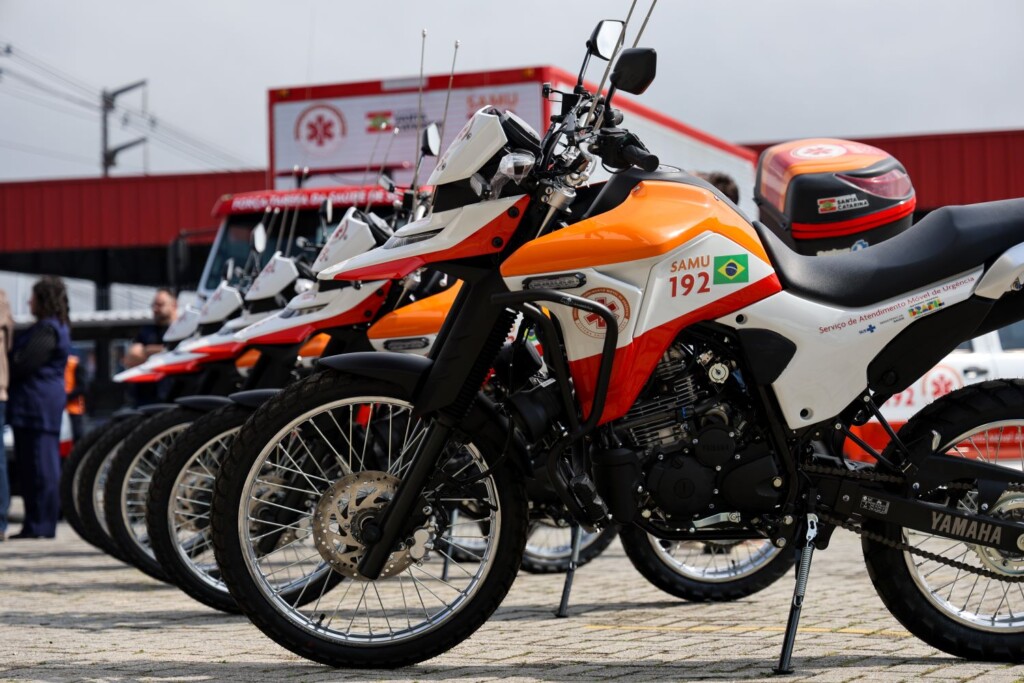 Motolâncias, equipamentos e uniformes são entregues para o Samu em Santa Catarina