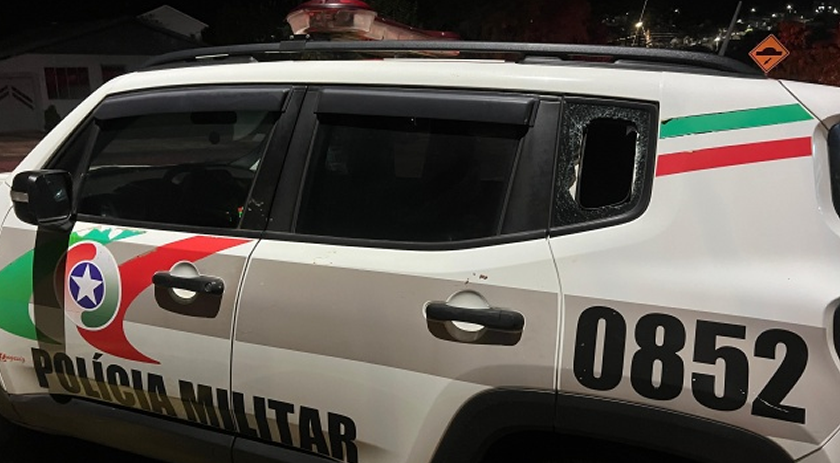 Polícia Militar é atacada durante atendimento de ocorrência de perturbação