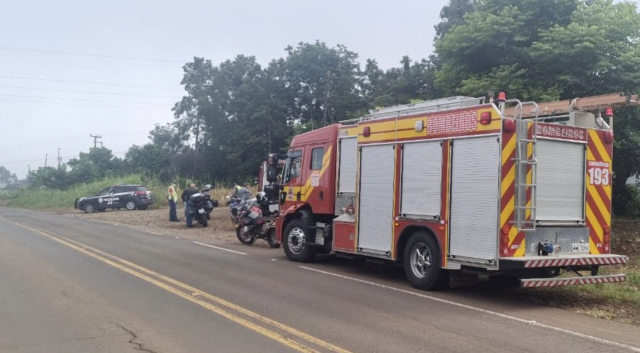 Motociclista fica ferido após colisão com caminhão na SC-163