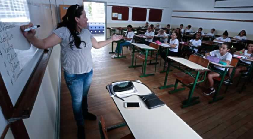 Nova remuneração mínima para o magistério estadual começa a ser paga em SC