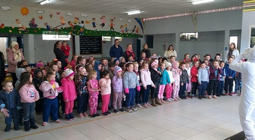 Saúde mobiliza equipe para vacinação de crianças e adolescentes