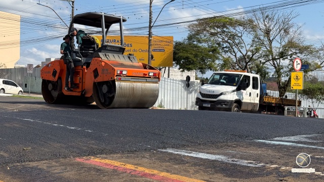 São Miguel do Oeste instala faixas elevadas para reforçar segurança de pedestres na Rua Marcílio Dias