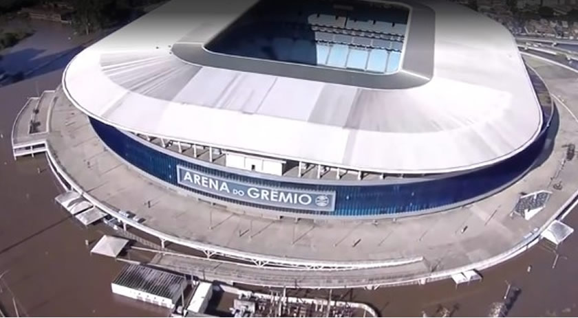 Gramado da Arena continua submerso no 12º dia de enchente em Porto Alegre