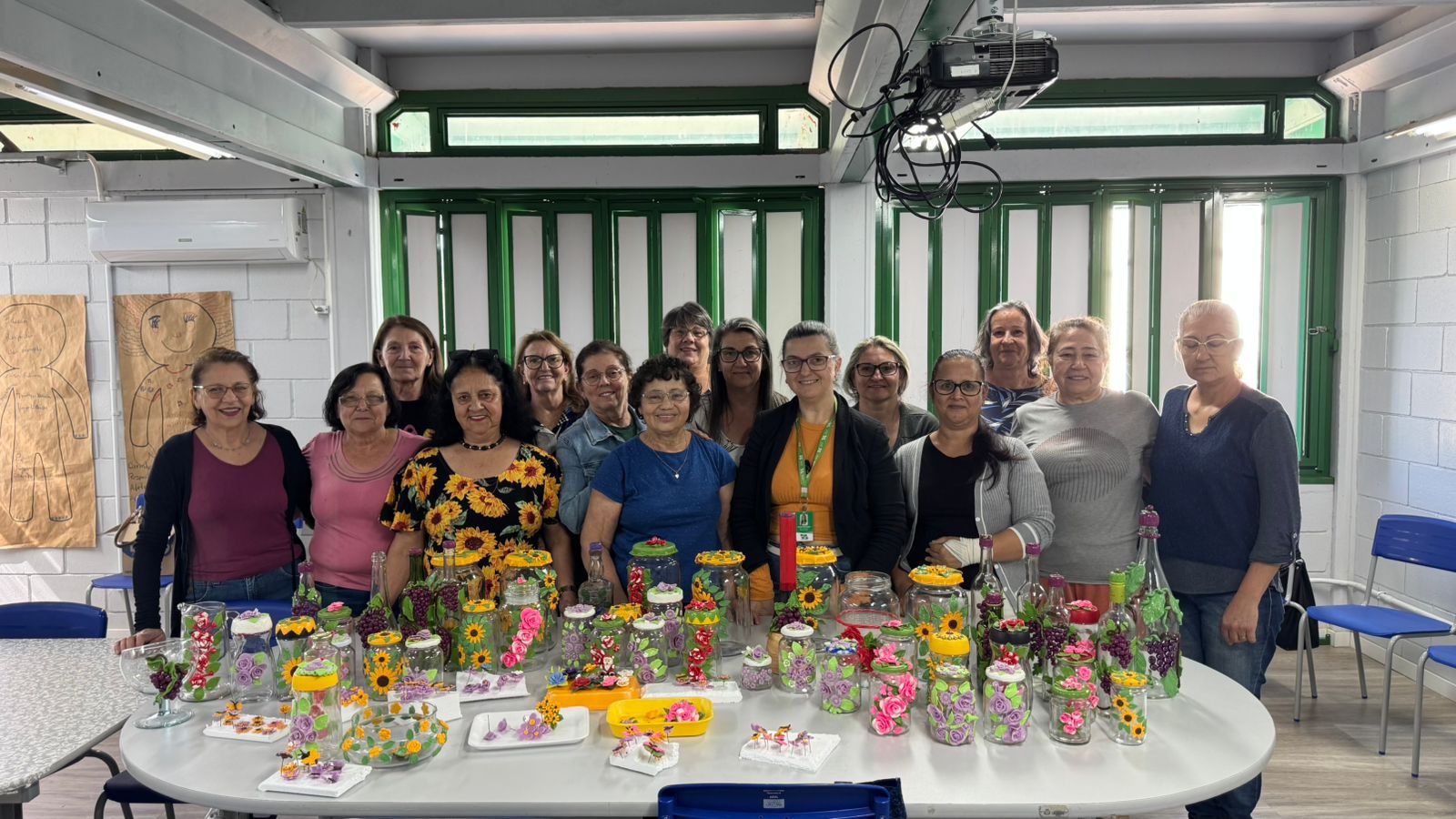 Curso de Biscuit promove aprendizado e valorização das mulheres