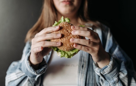 Obesidade infantil quadruplicou desde 1990 e OMS divulga novas orientações para tratamento