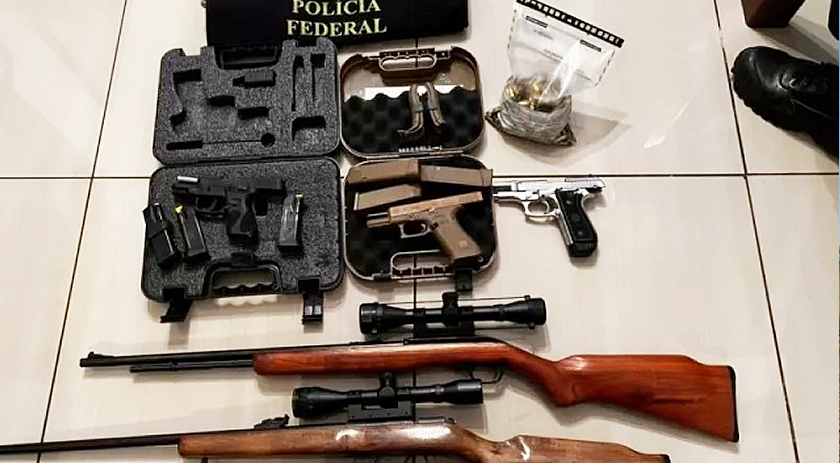 Polícia Federal combate o comércio ilegal de armas de fogo em SC e PR