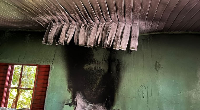 Fogo atinge residência no Bairro Bela Vista