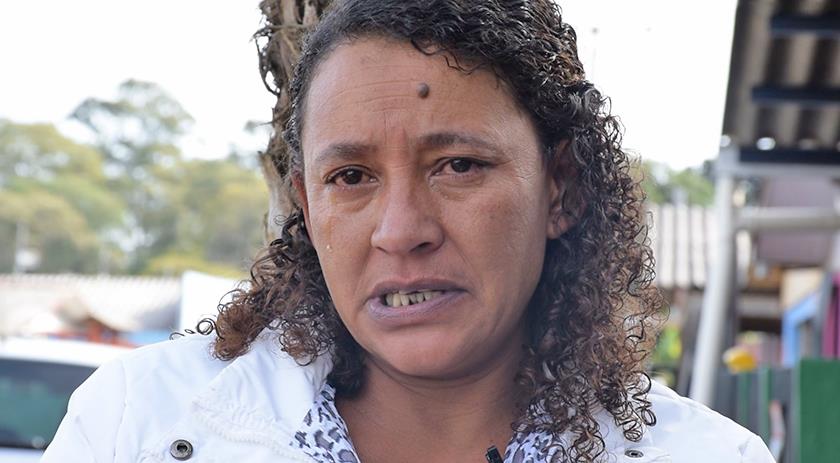 'Quero minha filha ao meu lado novamente', mãe faz um apelo e pede para que filha volte para casa