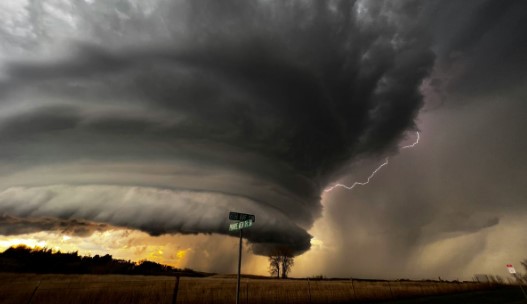 Três ciclones devem ‘varrer’ esses 6 estados até o fim do mês; veja rota das tempestades