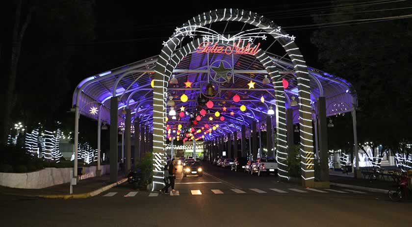 Evento marca abertura do Natal e acendimento das luzes