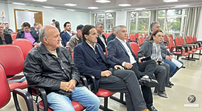 Secretário de Estado visita o município para discutir futuro da economia e liderança jovem