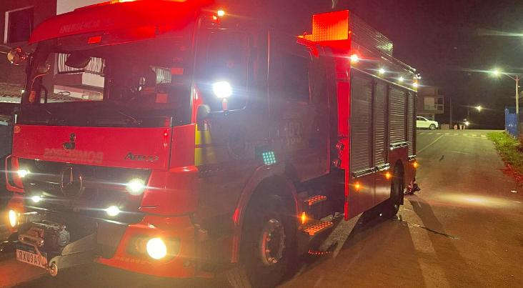 Princípio de incêndio em tomada de residência mobiliza Bombeiros e SAMU