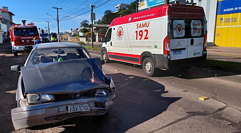 Após causar acidente, motorista foge na Willy Barth