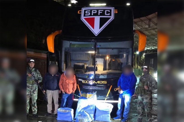 Ônibus contratado pelo São Paulo F.C. é apreendido com 86,5 kg de maconha na Bolívia