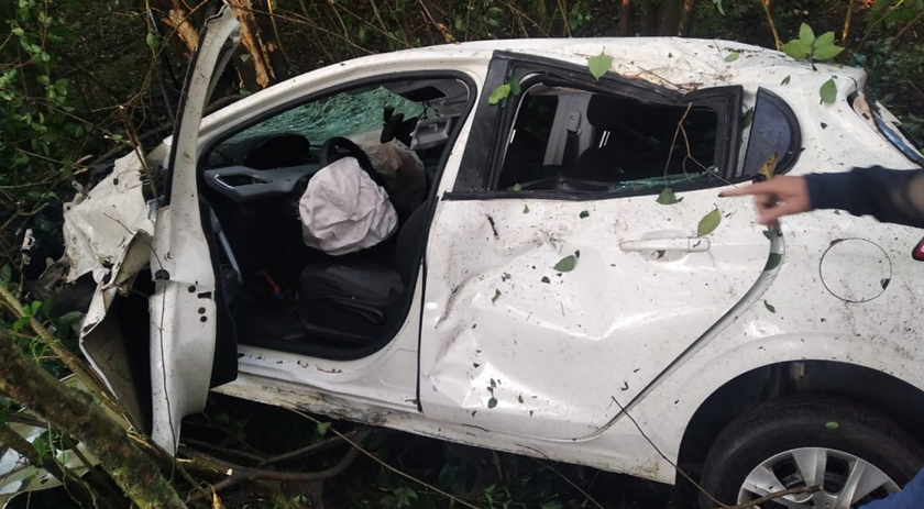 Mulher fica ferida em acidente no município