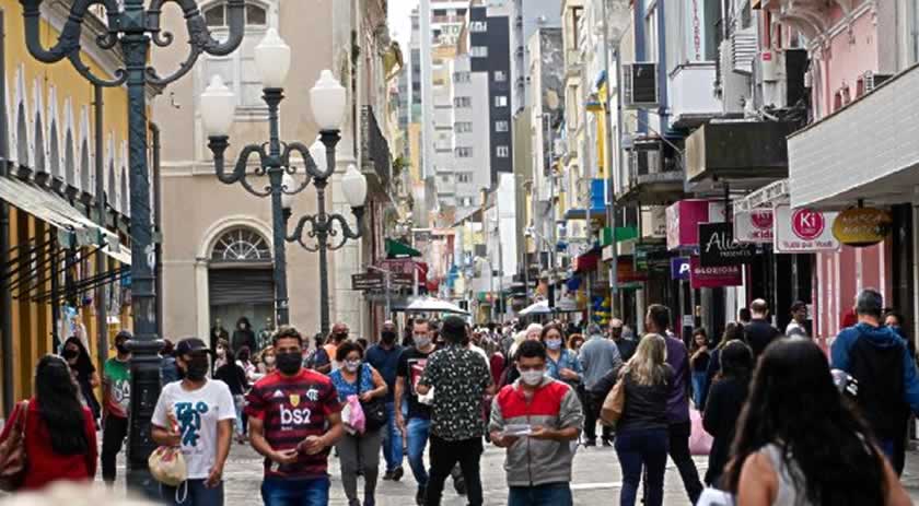 Com quase 60% de "imunizados", SC prepara mudanças nas regras da pandemia