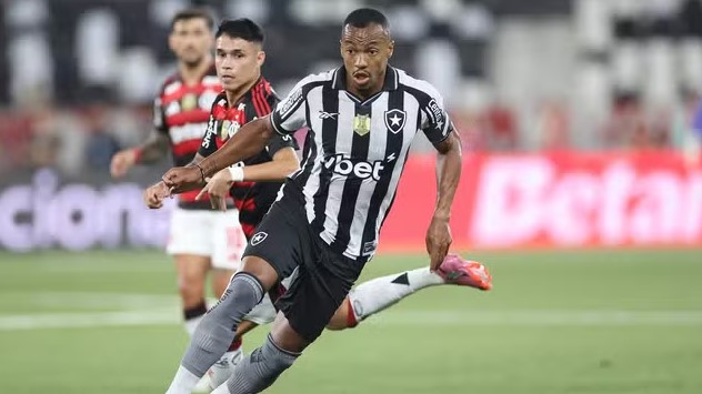 Com brilho de Pedro, Flamengo domina e vence o Botafogo no Nilton Santos