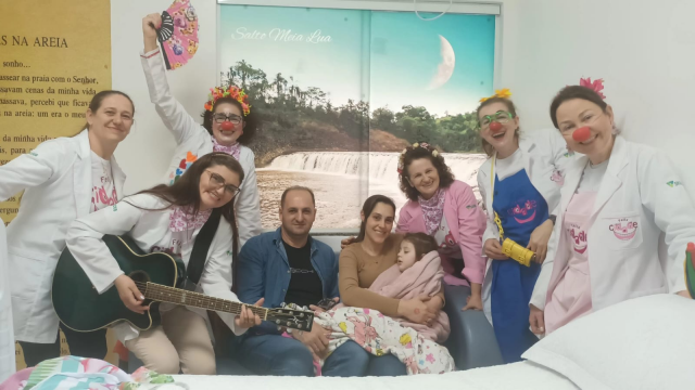Caravana do grupo FelizCidade promove apresentações no Hospital de Nova Erechim